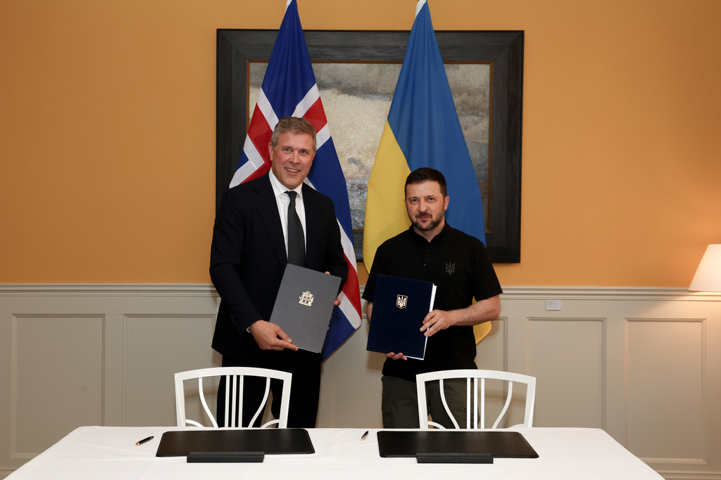 Prime Minister Bjarni Benediktsson and President of Ukraine Volodymyr Zelensky in Stockholm in May 2024. - mynd