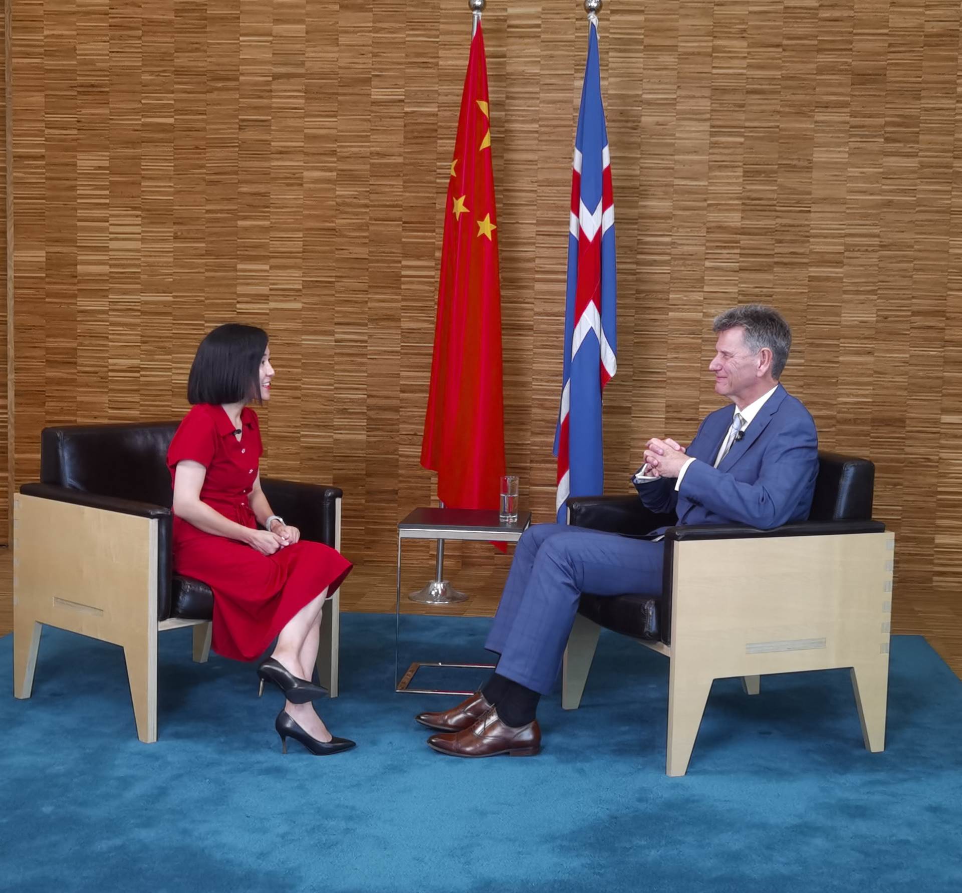 Ambassador Thorir Ibsen's Interview with Financial Times Chinese - mynd